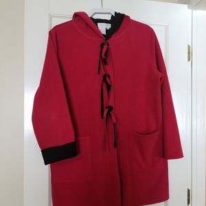 Lightweight hooded jacket